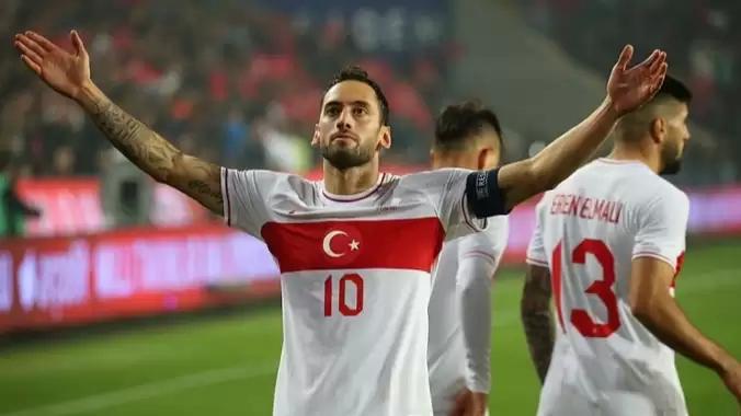 Hakan Çalhanoğlu’nun peşini bırakmıyorlar! Tarihe geçecek bonservis bedeli…