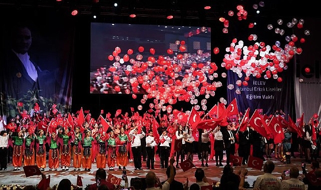 İELEV Okulları, Cumhuriyet’in 101. Yılını ‘O Biziz!’ Teması ile Kutladı