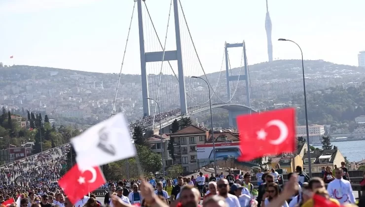 İstanbul’da maratonda koşup, giysi kumbarasına destek olacaklar