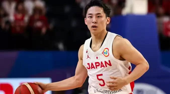 Japon guard Yuki Kawamura imyazı attı! NBA’in en kısa oyuncusu oldu