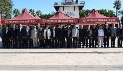 Kemer’de muhtarlar Günü kutlandı