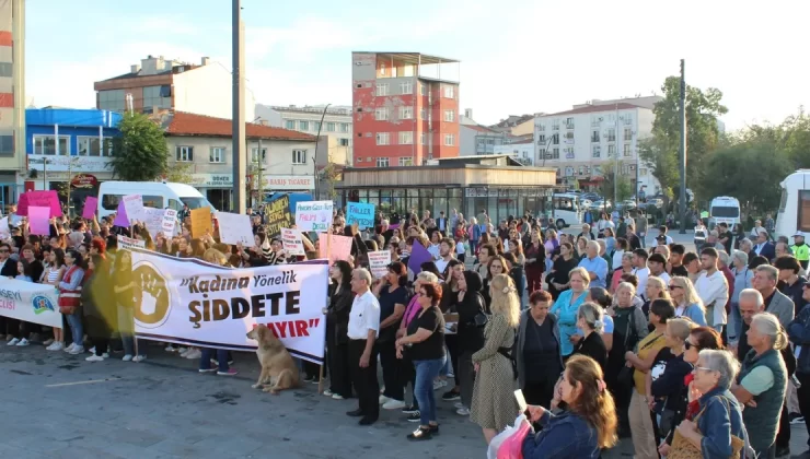 Keşan Kent Konseyi kadına ve çocuğa yönelik her türlü şiddete karşı ses yükseltti