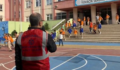 Kocaeli Büyükşehir’den okullarda deprem tatbikatı