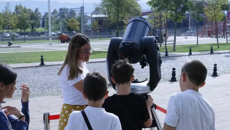 Kocaeli’de uzayın derinlikleri keşfedildi