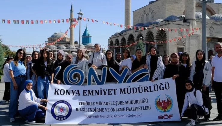 Konya’da liseliler propagandalara karşı bilinçleniyor