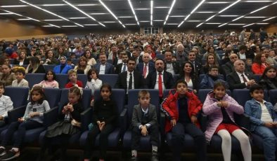 ‘Mustafa’nın Ankara galasında çocuklar protokolde