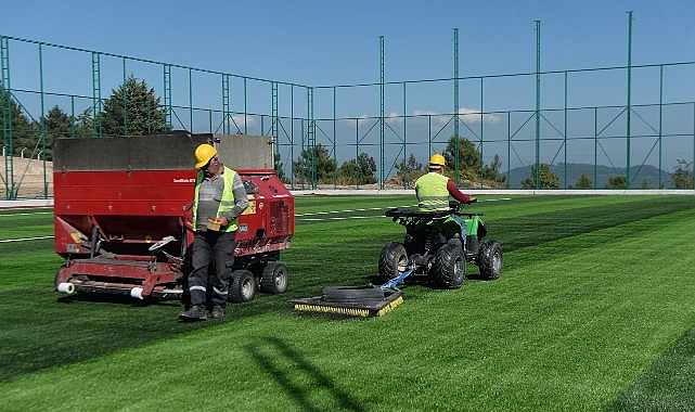 Osmangazi Belediyesi’nden Gündoğdu’ya futbol sahası