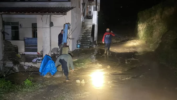 Rize’de heyelan riskinden dolayı 16 konuta tedbiren tahliye