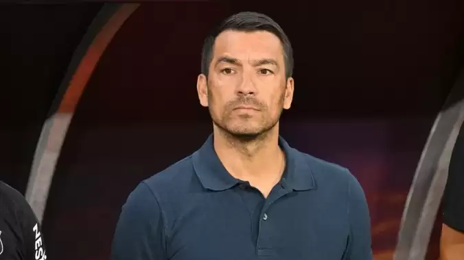 Van Bronckhorst’tan açıklama: “Hayatının en iyi maçını oynadı…”