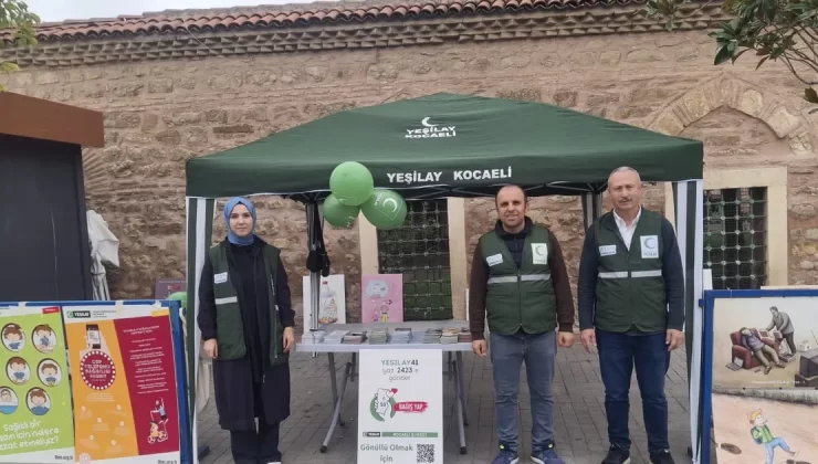 Yeşilay Gebze standına yoğun ilgi