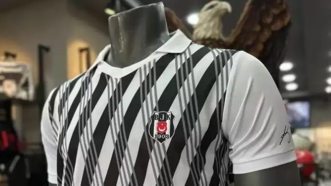 Beşiktaş’tan sınırlı sayıda özel forma!