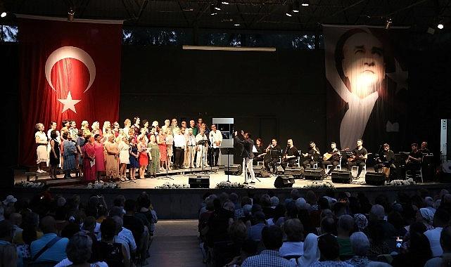 Bornova’da Türkülerle Ata’ya Vefa Konseri