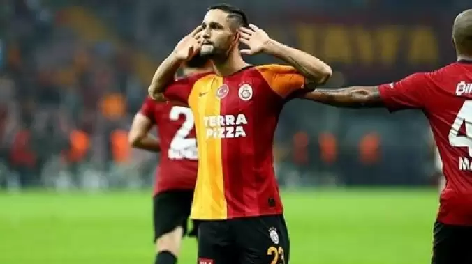 Eski Galatasaraylı şimdi İspanya 4. Lig’de! Transfer…