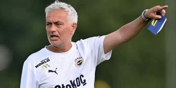 Jose Mourinho, o futbolcunun biletini kesti: “Gönderin gitsin”