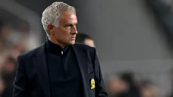 Jose Mourinho: ”O hakemi bir daha maçımızda istemiyoruz!”