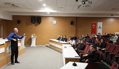 Kartepe’de AFAD Personeline Teorik Eğitim