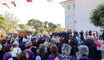 Seferihisar Belediyesi Ürkmez Doğanbey hizmet noktası yeni yerinde kapılarını açtı.