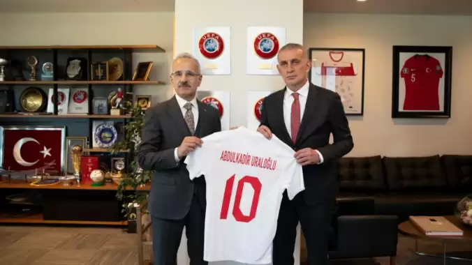 Ulaştırma ve Altyapı Bakanı Uraloğlu’ndan, TFF Başkanı Hacıosmanoğlu’na ziyaret